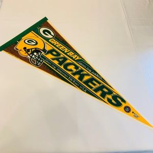 Vintage Wincraft Green Bay Packers Wisconsin TitleTown Football 30" Pennant Flag